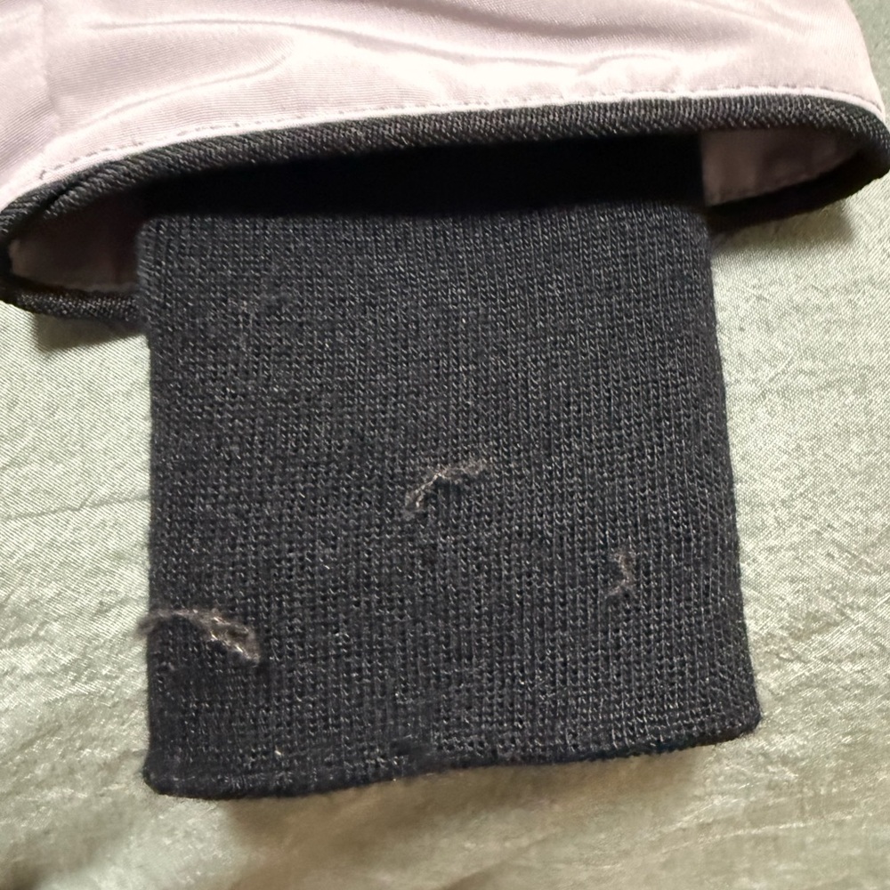 Canada Goose Women's Parka in Moonstone Grey - Picture 9 of 13